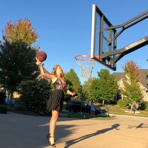 Meet your Posher, Holly